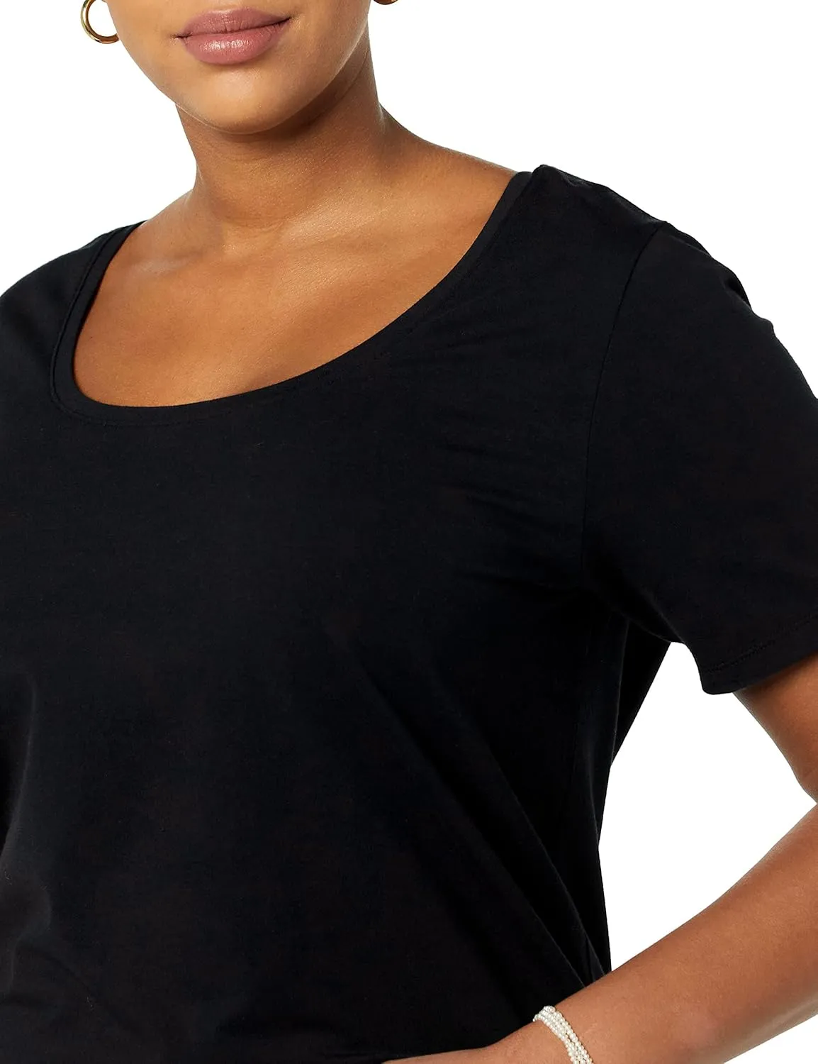 Amazon Essentials Women's Classic-Fit Short-Sleeve Scoop Neck T-Shirt (Available in Plus Size), Pack of 2