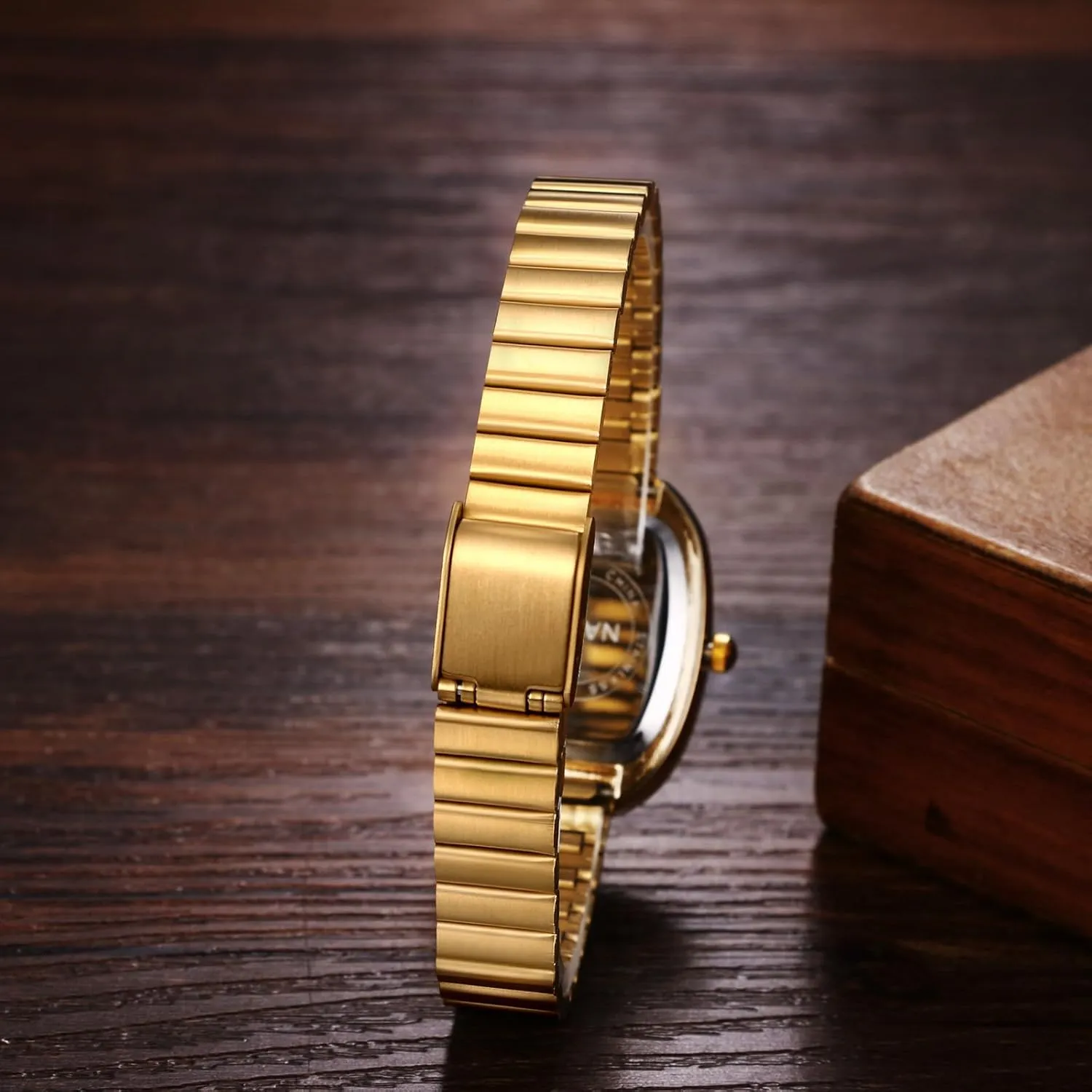 Avaner Women's Ultra-Thin Oval Watches: Stainless Steel Slim Strap Small Face Ladies Elegant Dress Wrist Watches