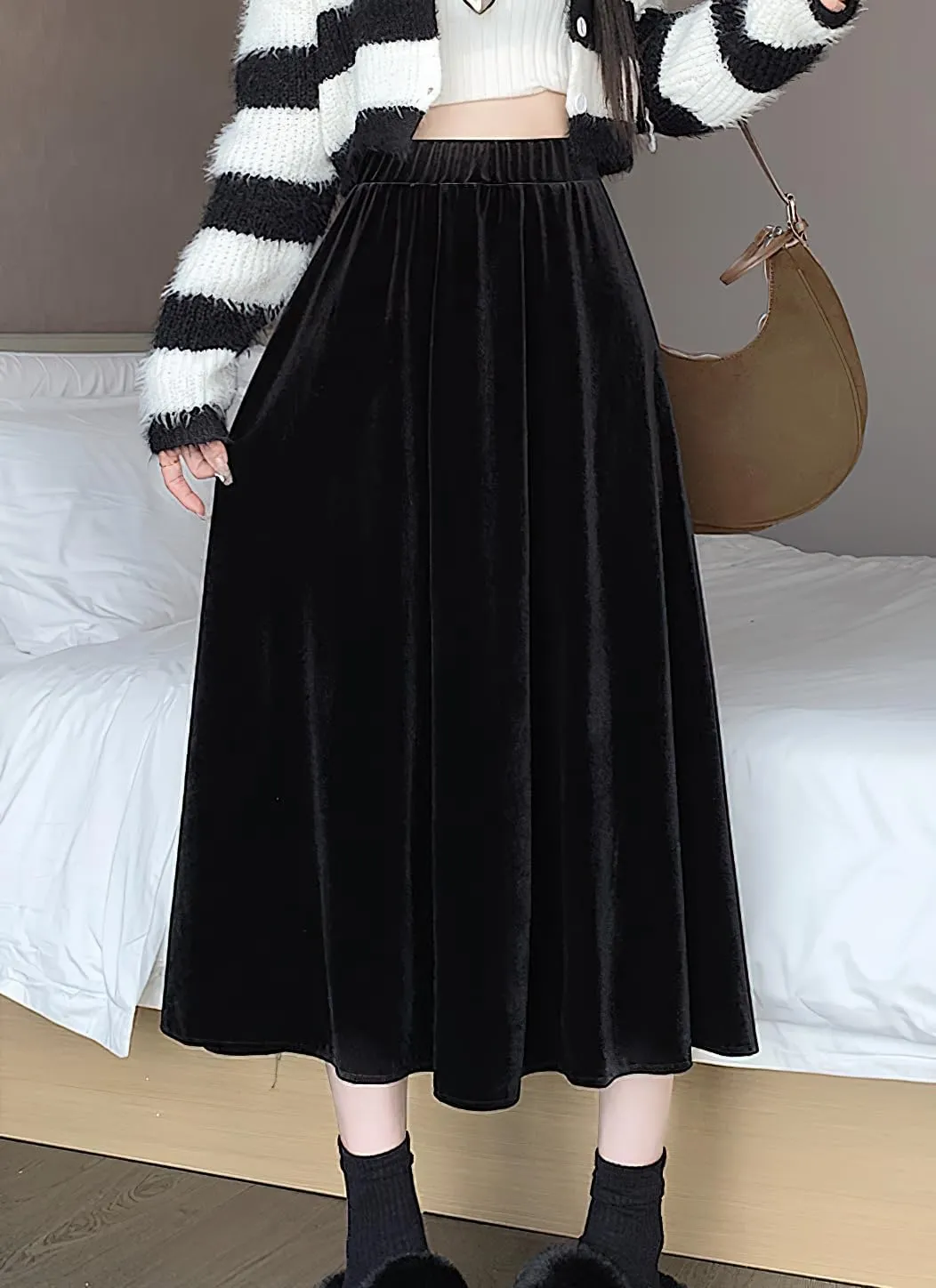 chouyatou Women's Fall Velvet Skirts High Elastic Waist Luxurious Parties Pleated A Line Swings Midi Skirt