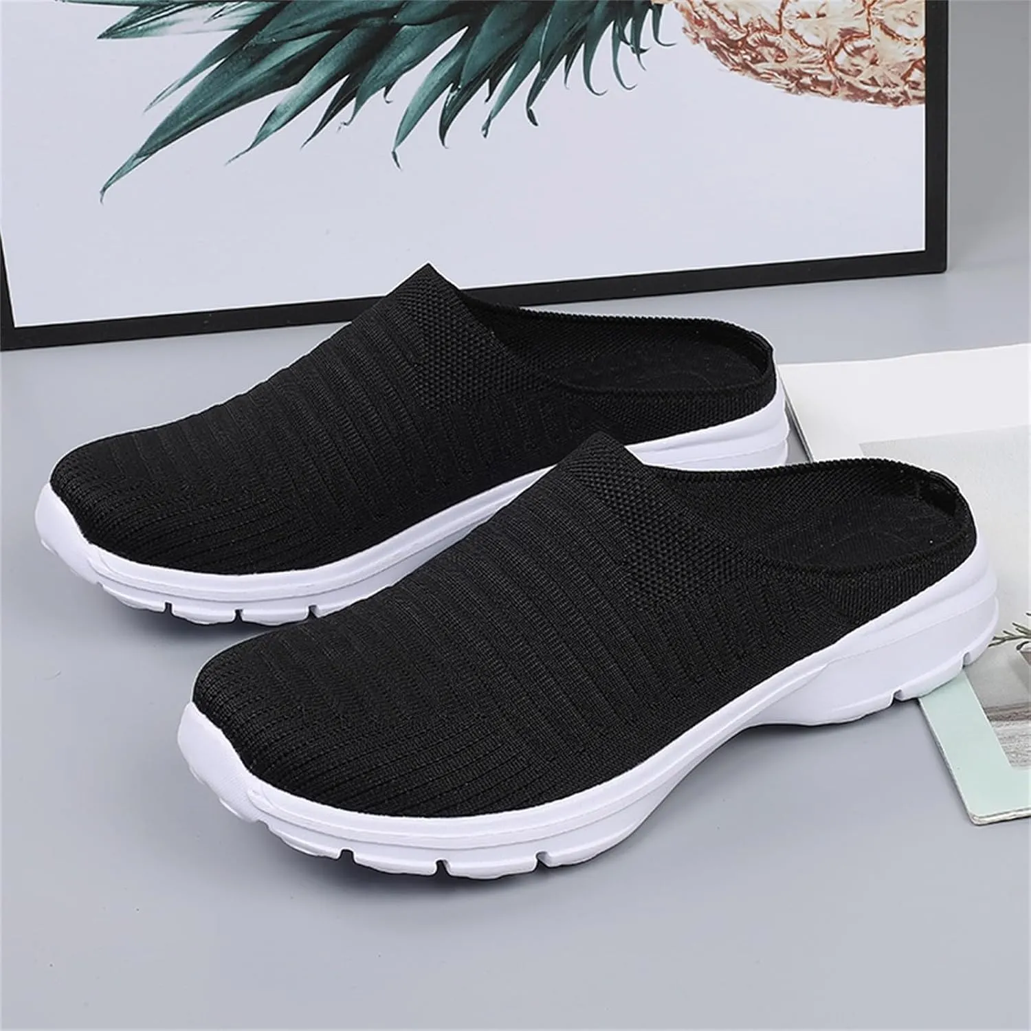 Fashion Summer Men Slippers Mesh Breathable Lightweight Slip On Flat Casual Half Slippers Mens