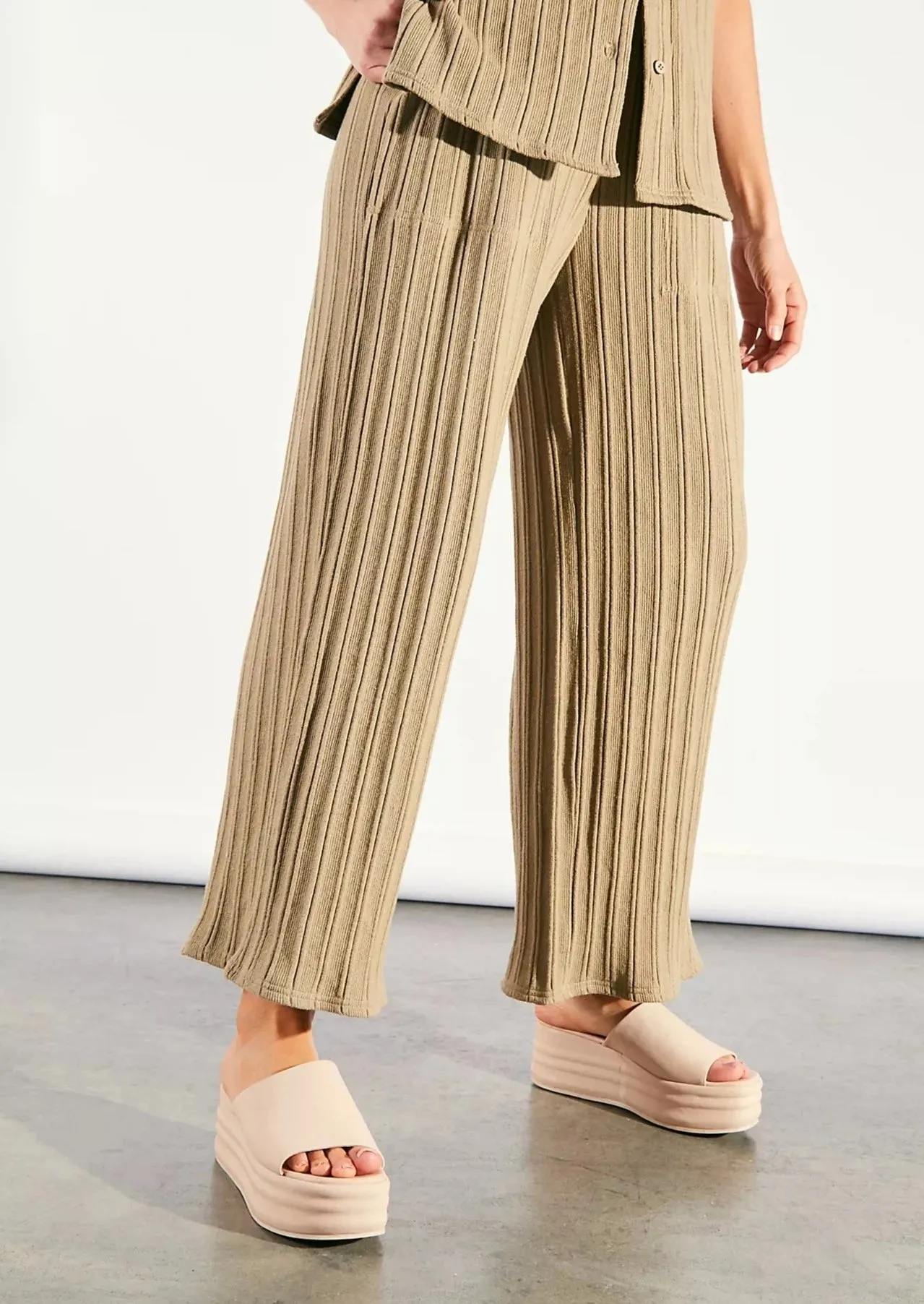 Harbor Flatform Sandals