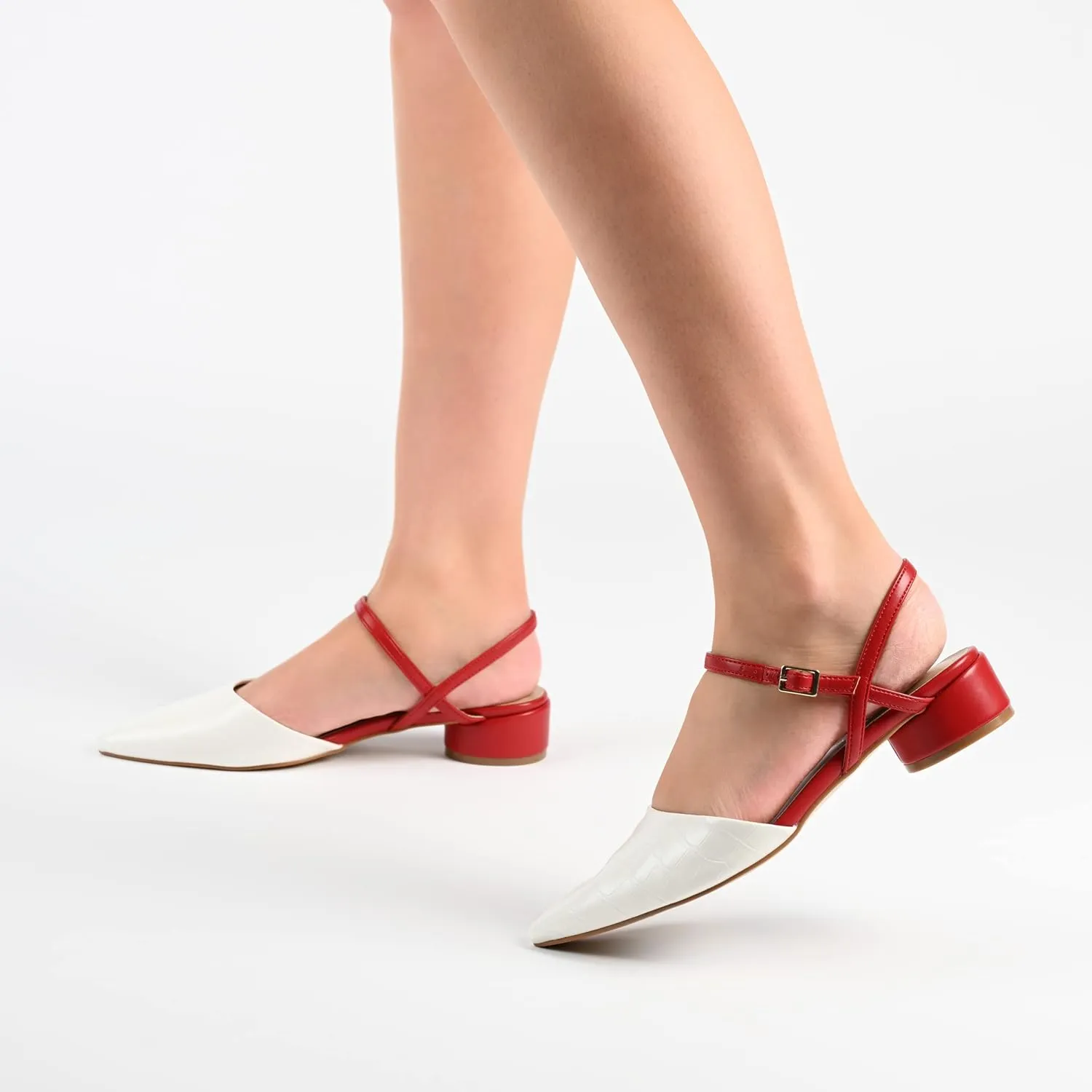 Journee Women's Brynn Pumps