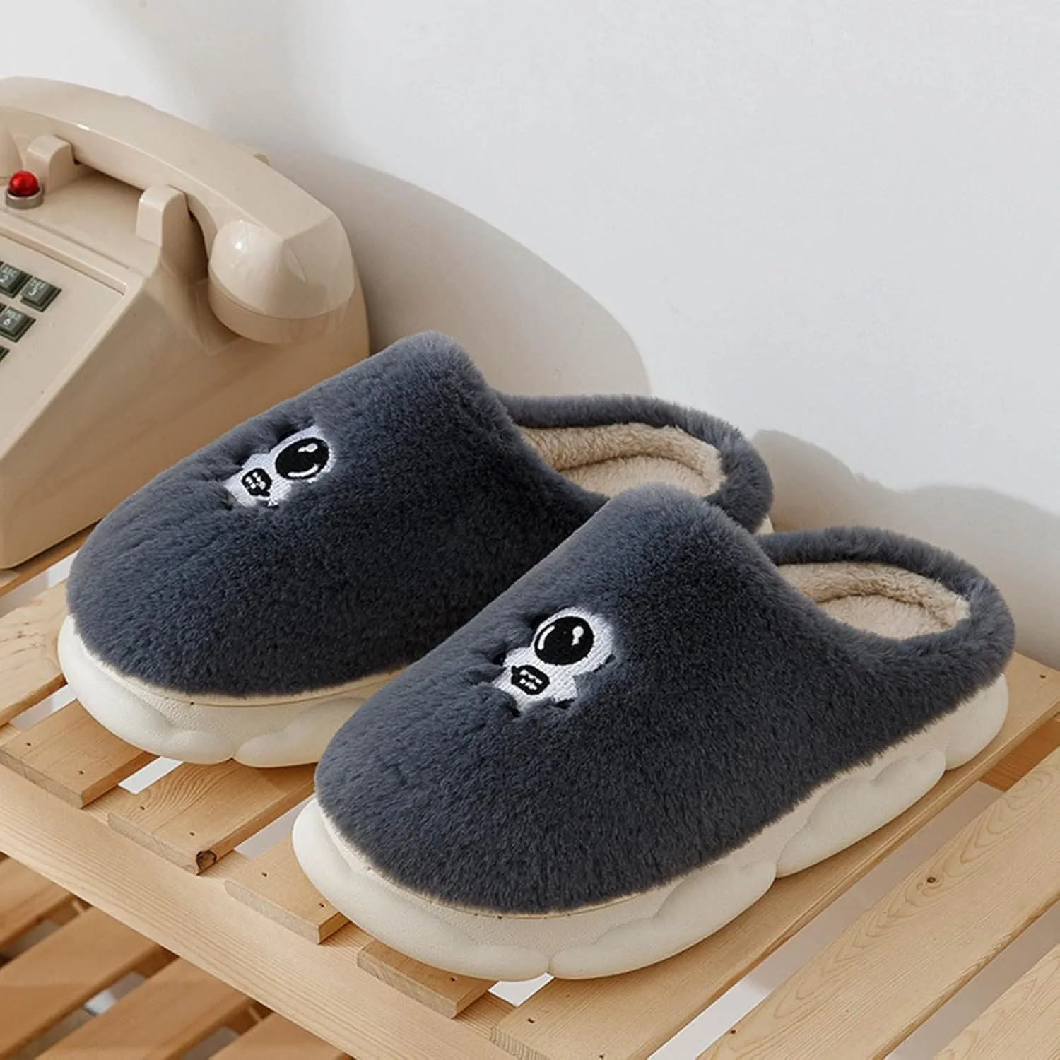 SBGMoSJ Comfy Slippers for Women Wide Indoor Slippers Winter Slip On Slippers with Rubber Soles Slippers for Men Wide Width Christmas Decorations Indoor Gifts for Husband 2023